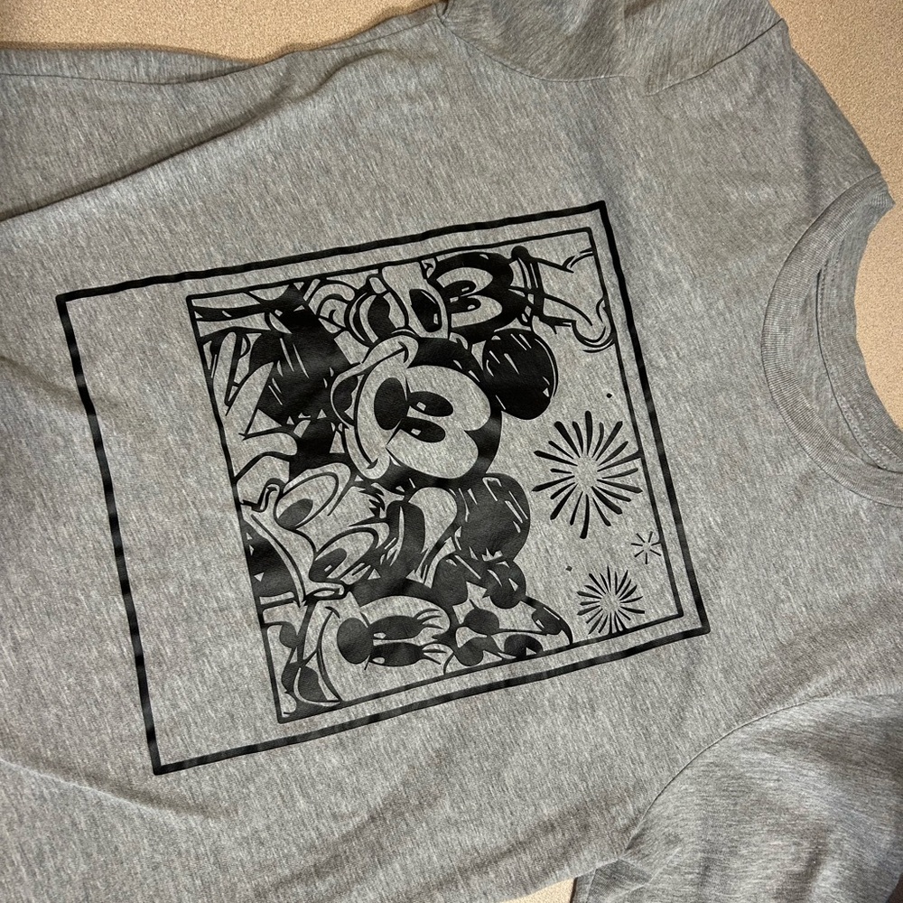 Gray Graphic Tee with Vintage Cartoon Design